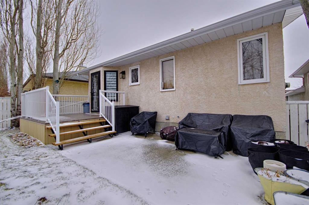 46 Heritage Crescent West, Lethbridge, AB - Outdoor With Deck Patio Veranda With Exterior