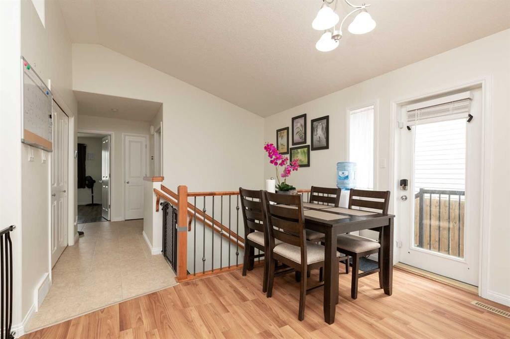 619 Florence Ho Leong Crescent North, Lethbridge, AB - Indoor Photo Showing Dining Room