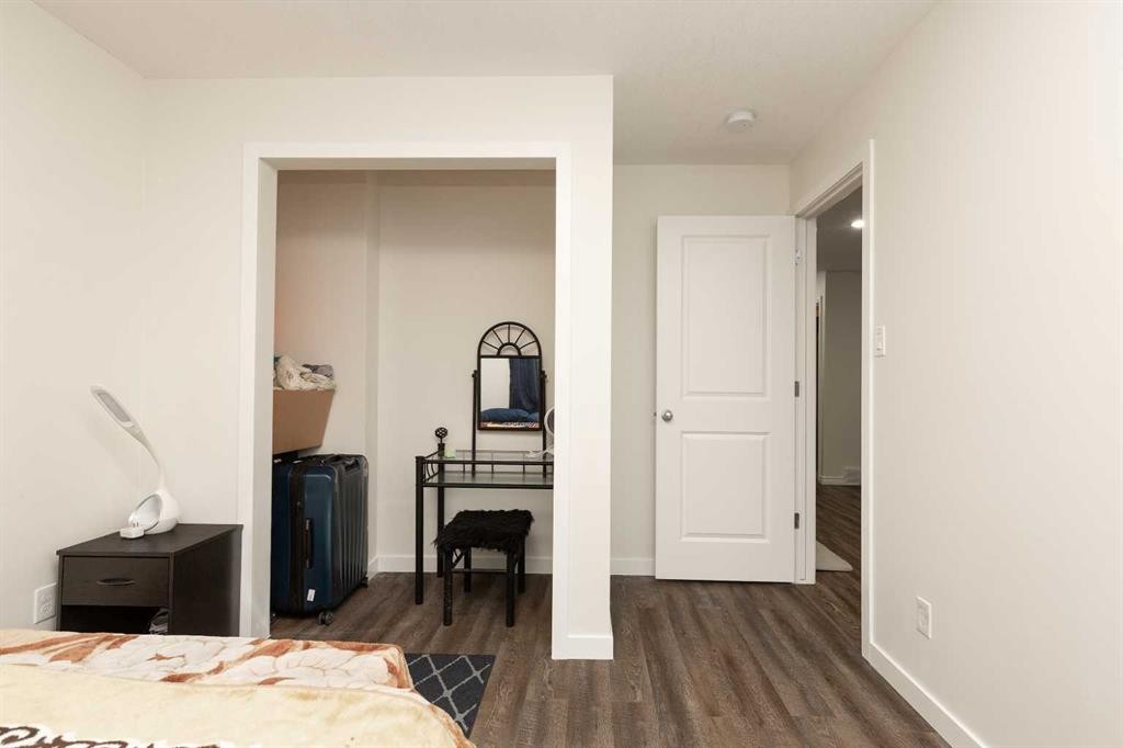 619 Florence Ho Leong Crescent North, Lethbridge, AB - Indoor Photo Showing Bedroom