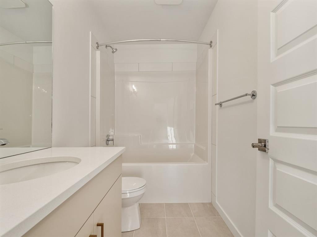 90 Miners Road West, Lethbridge, AB - Indoor Photo Showing Bathroom
