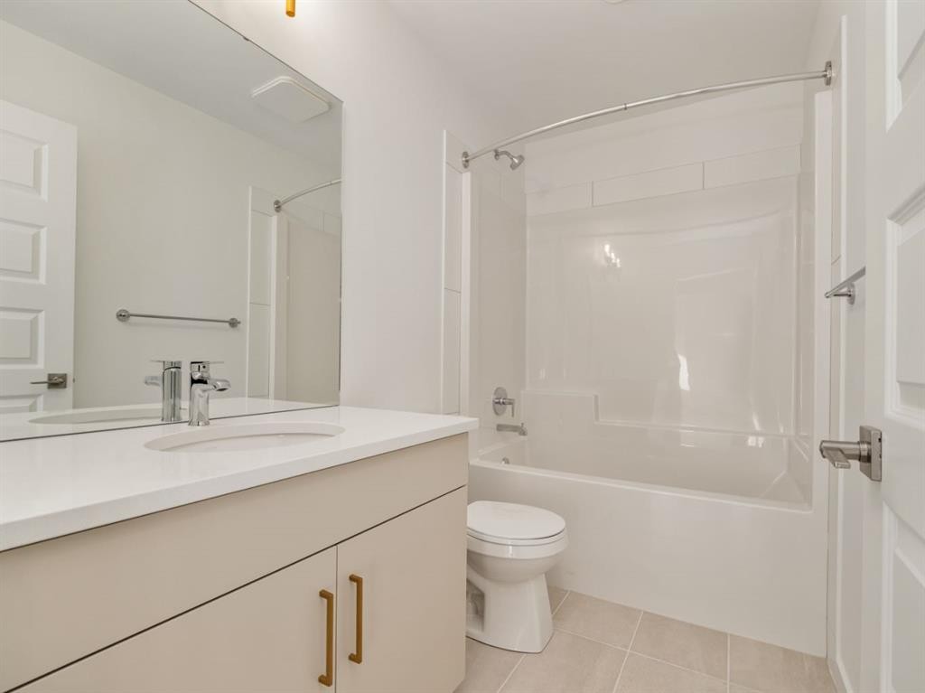 90 Miners Road West, Lethbridge, AB - Indoor Photo Showing Bathroom