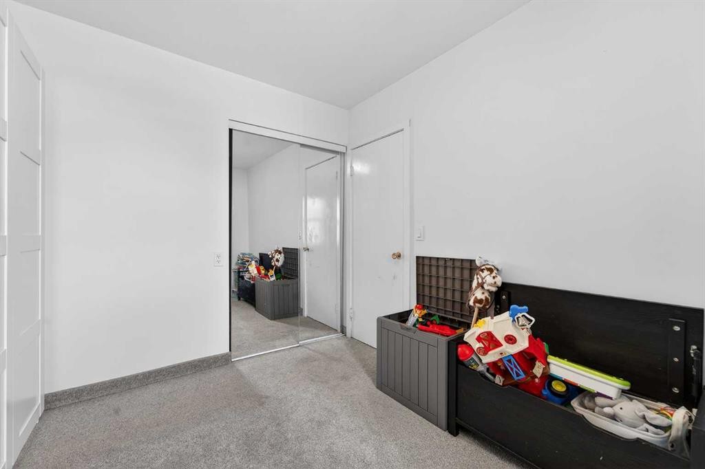 1305 20 Avenue, Coaldale, AB - Indoor Photo Showing Other Room