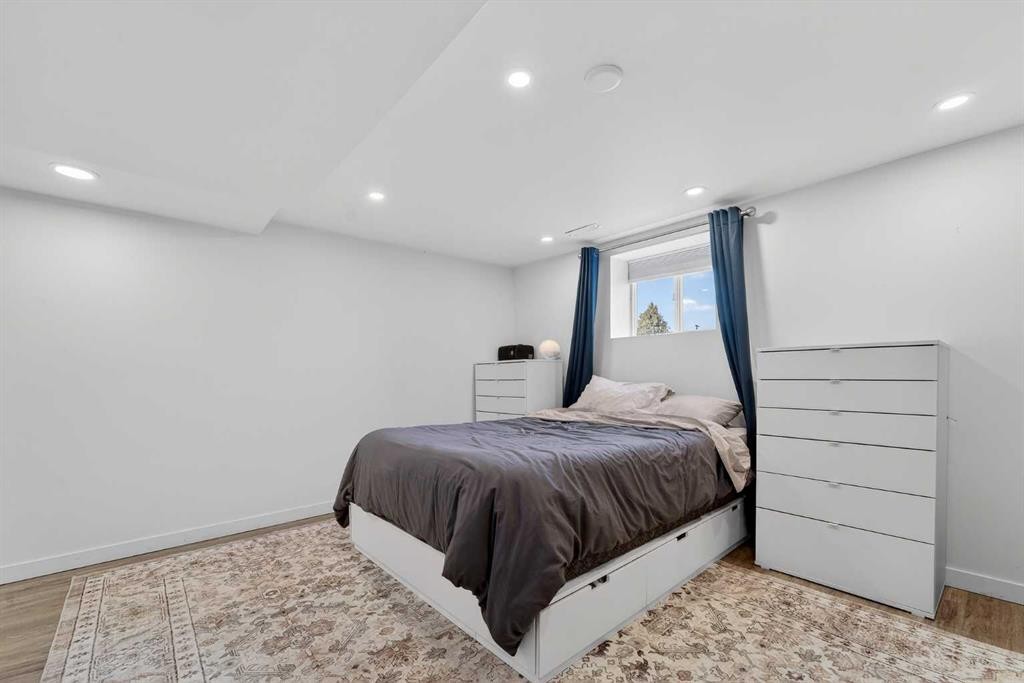 1305 20 Avenue, Coaldale, AB - Indoor Photo Showing Bedroom