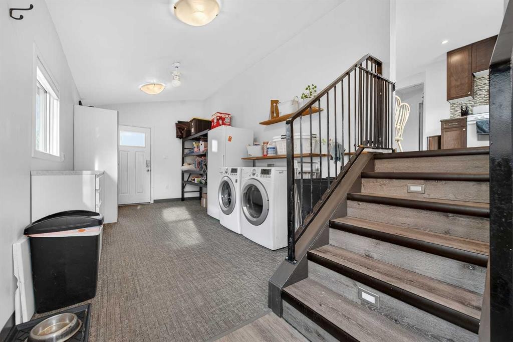 1305 20 Avenue, Coaldale, AB - Indoor Photo Showing Laundry Room