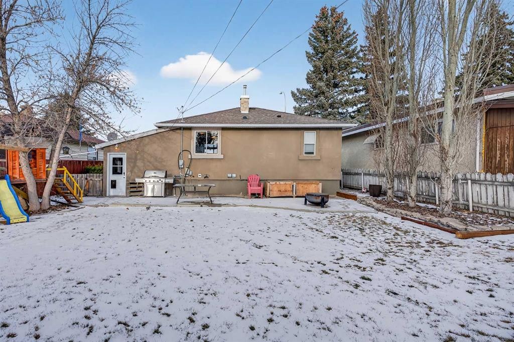 1305 20 Avenue, Coaldale, AB - Outdoor