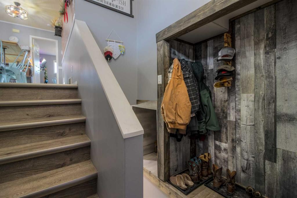 2010 15 Street, Coaldale, AB - Indoor Photo Showing Other Room