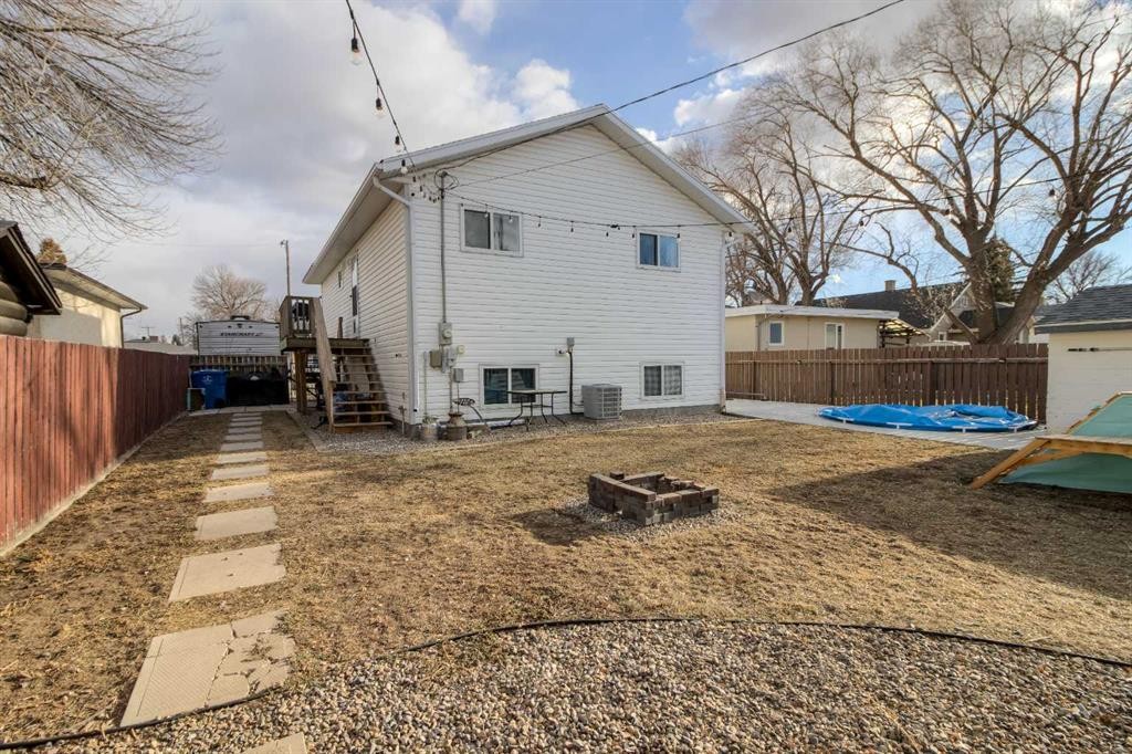 2010 15 Street, Coaldale, AB - Outdoor