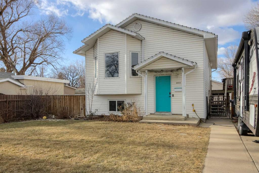 2010 15 Street, Coaldale, AB - Outdoor