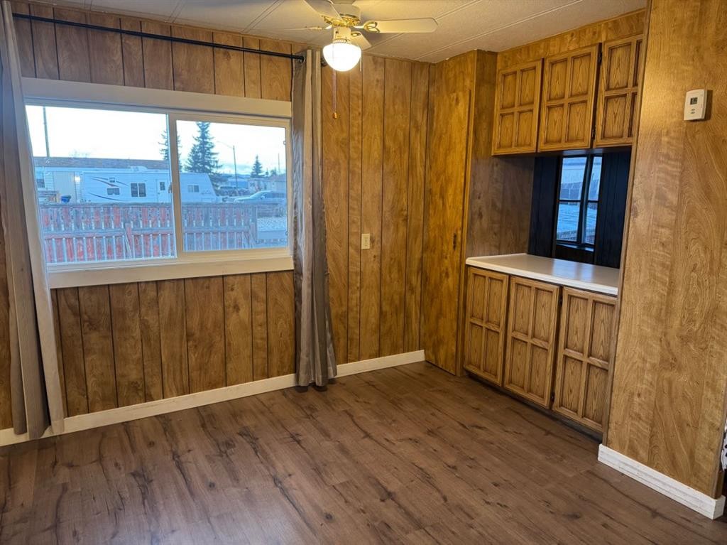 404 10 St, Fort Macleod, AB - Indoor Photo Showing Other Room