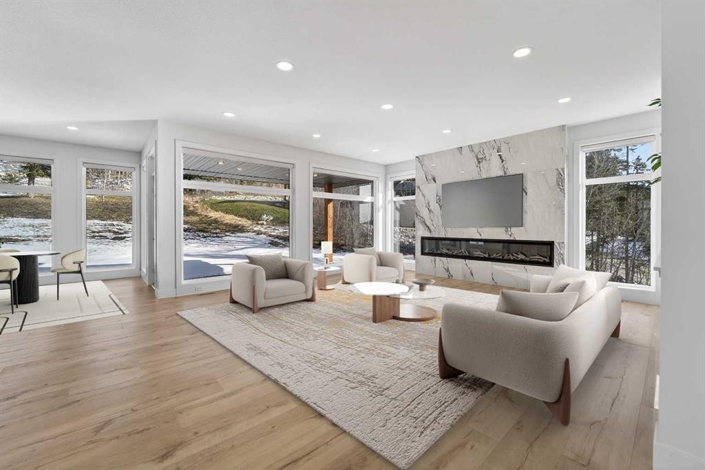 70 Kananaskis Drive, Coleman, AB - Indoor Photo Showing Living Room
