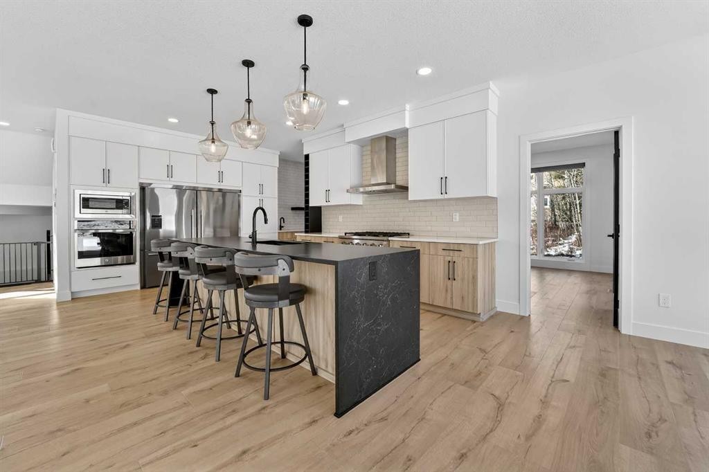 70 Kananaskis Drive, Coleman, AB - Indoor Photo Showing Kitchen With Upgraded Kitchen