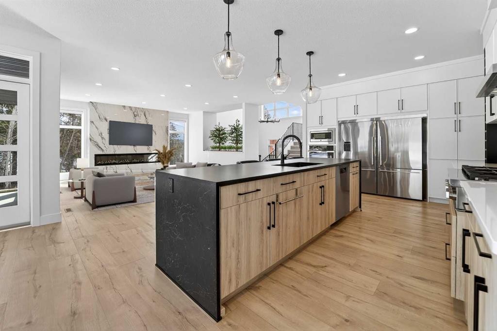 70 Kananaskis Drive, Coleman, AB - Indoor Photo Showing Kitchen With Upgraded Kitchen