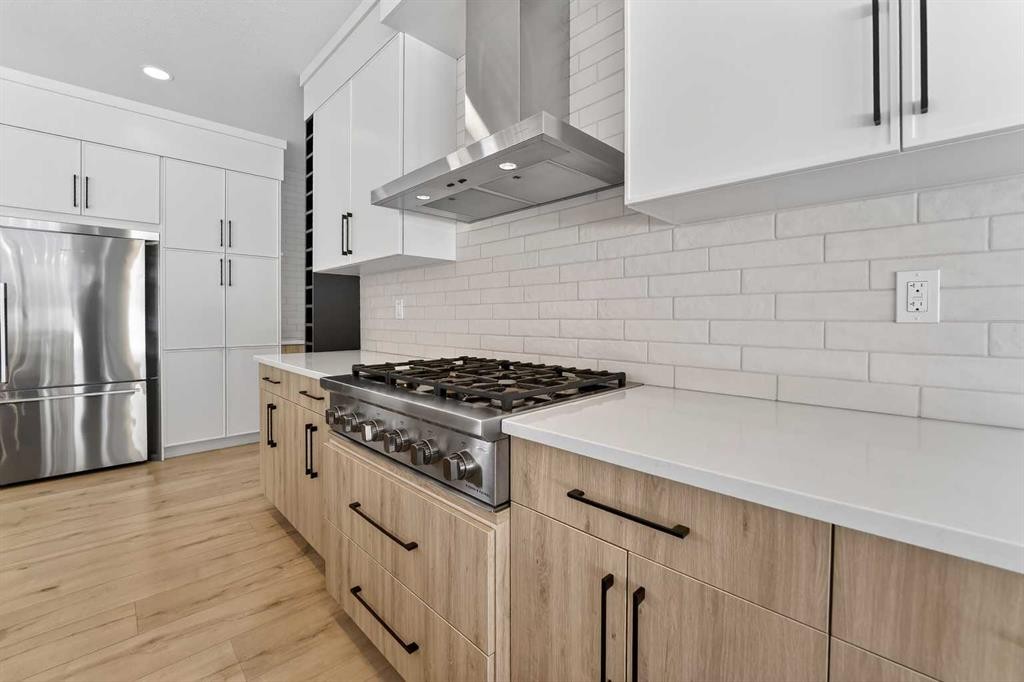 70 Kananaskis Drive, Coleman, AB - Indoor Photo Showing Kitchen With Upgraded Kitchen