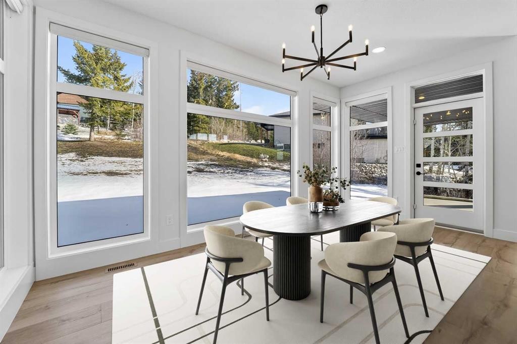 70 Kananaskis Drive, Coleman, AB - Indoor Photo Showing Dining Room