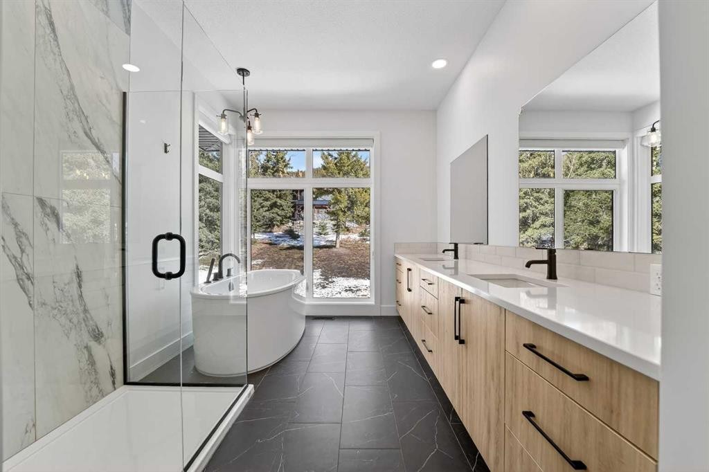 70 Kananaskis Drive, Coleman, AB - Indoor Photo Showing Bathroom