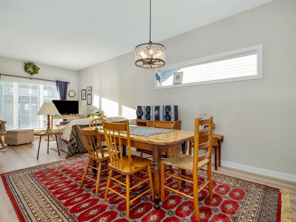 842 Greywolf Run North, Lethbridge, AB - Indoor Photo Showing Dining Room