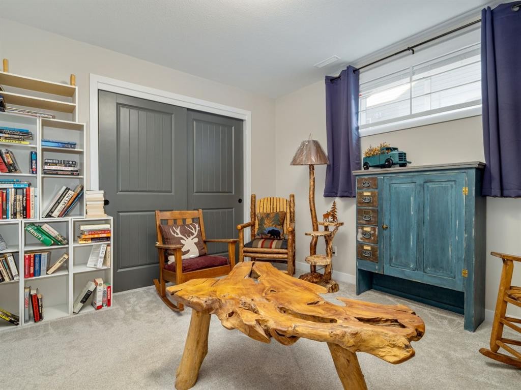 842 Greywolf Run North, Lethbridge, AB - Indoor Photo Showing Other Room