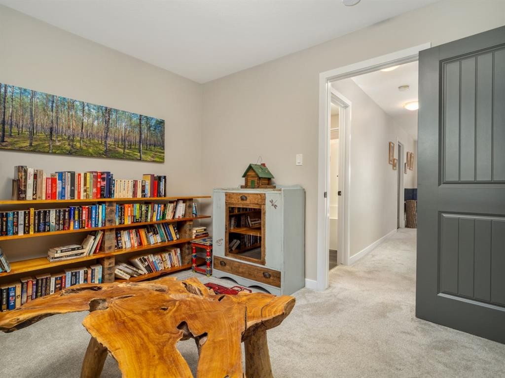 842 Greywolf Run North, Lethbridge, AB - Indoor