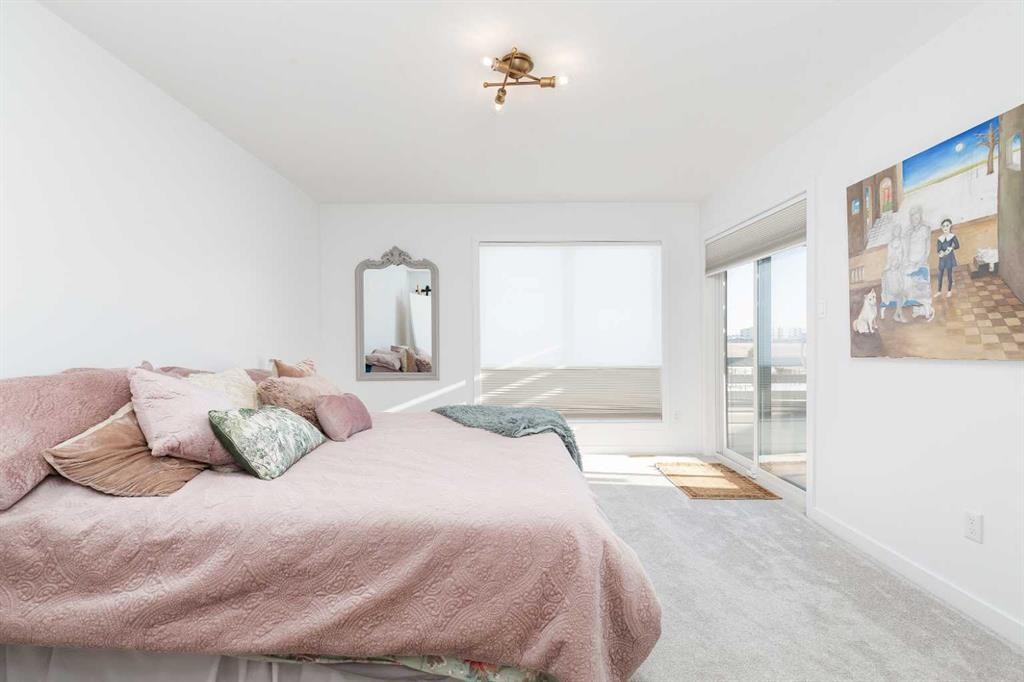 308 Grassland Boulevard West, Lethbridge, AB - Indoor Photo Showing Bedroom
