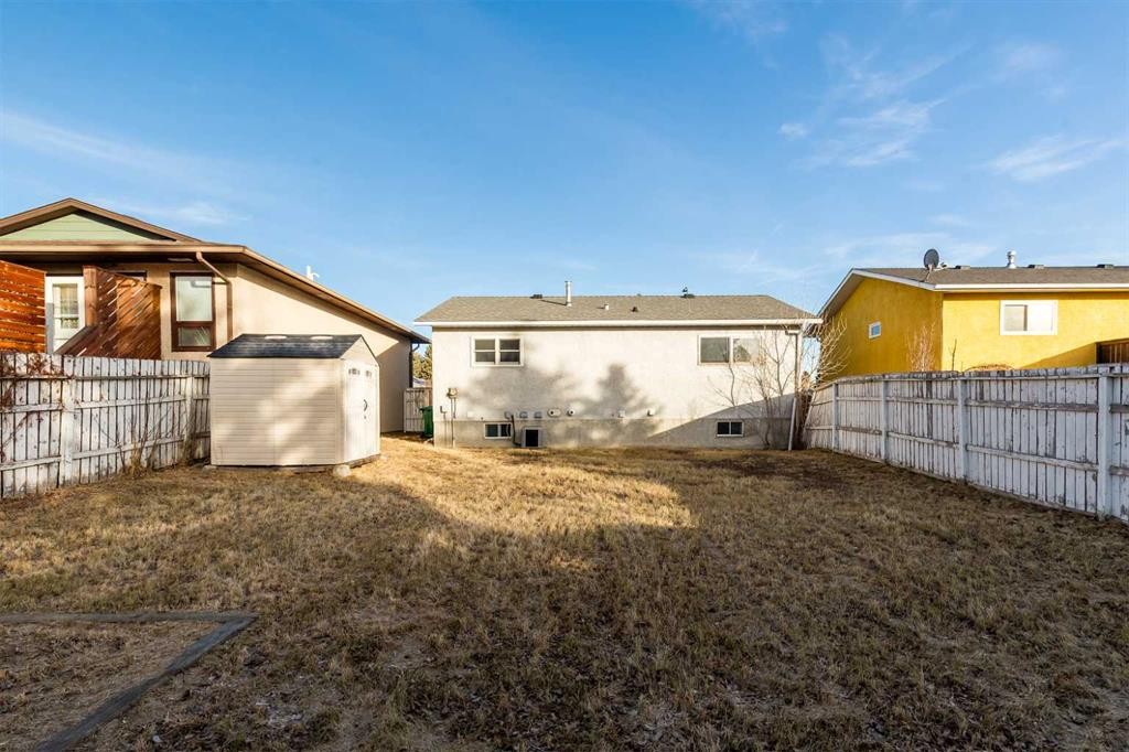 209 Mt Blakiston Road West, Lethbridge, AB - Outdoor With Exterior