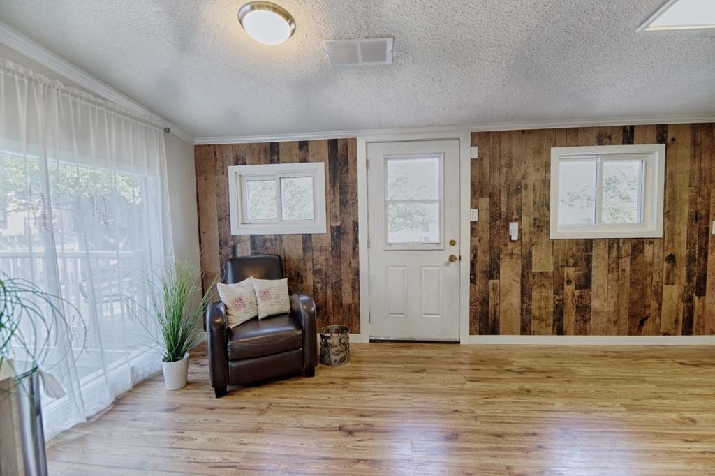 110 Ojibwa Road West, Lethbridge, AB - Indoor