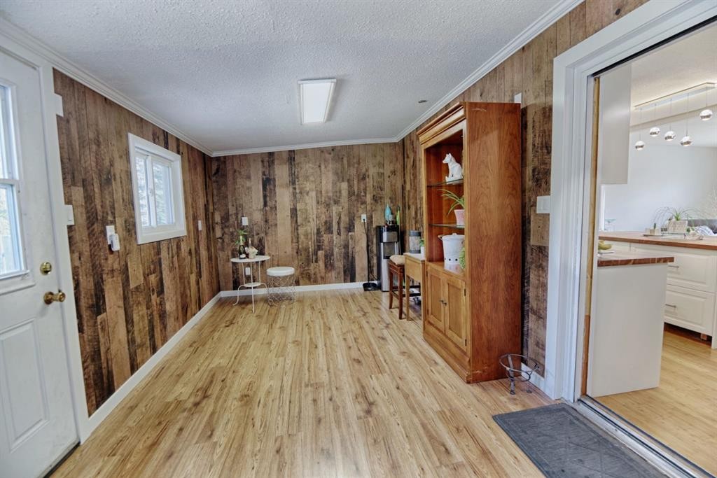 110 Ojibwa Road West, Lethbridge, AB - Indoor Photo Showing Other Room