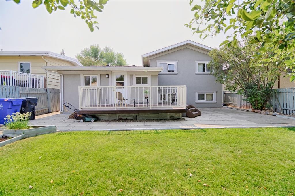 110 Ojibwa Road West, Lethbridge, AB - Outdoor With Deck Patio Veranda