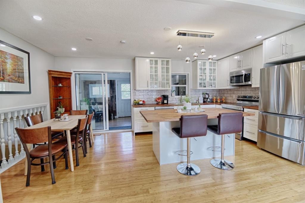 110 Ojibwa Road West, Lethbridge, AB - Indoor