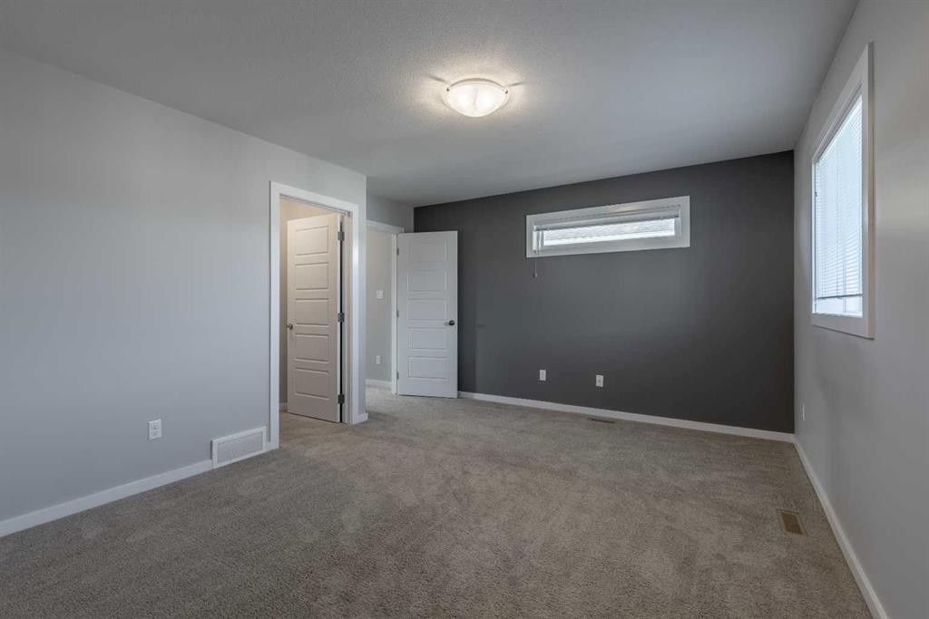 4-1202 Keystone Road West, Lethbridge, AB - Indoor Photo Showing Other Room