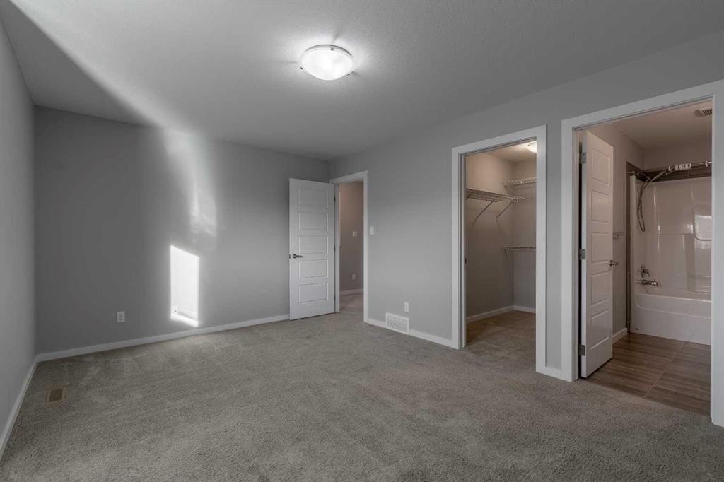 4-1202 Keystone Road West, Lethbridge, AB - Indoor Photo Showing Other Room