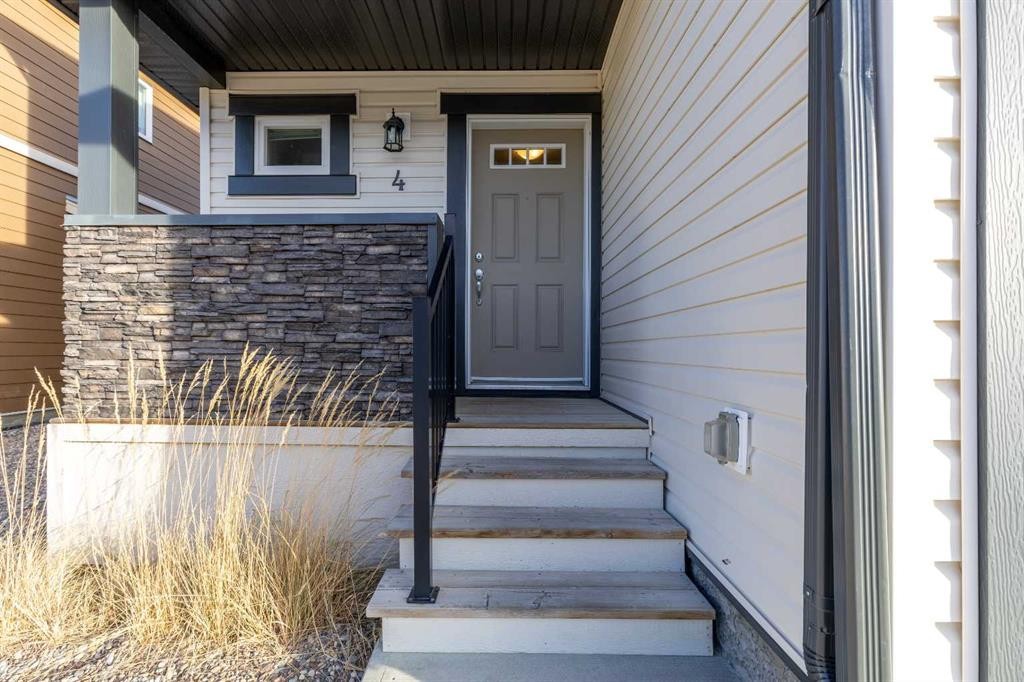 4-1202 Keystone Road West, Lethbridge, AB - Outdoor With Exterior