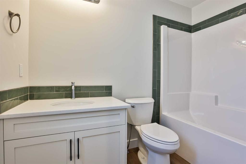 714 Fairways Drive, Vulcan, AB - Indoor Photo Showing Bathroom