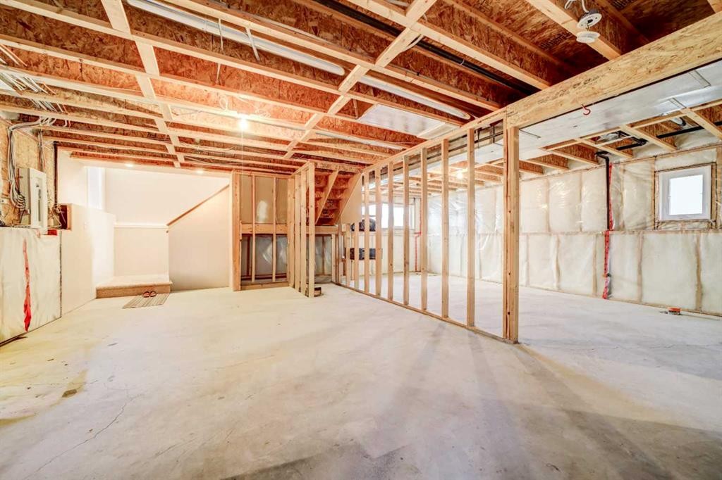 425 Edinburgh Road West, Lethbridge, AB - Indoor Photo Showing Basement