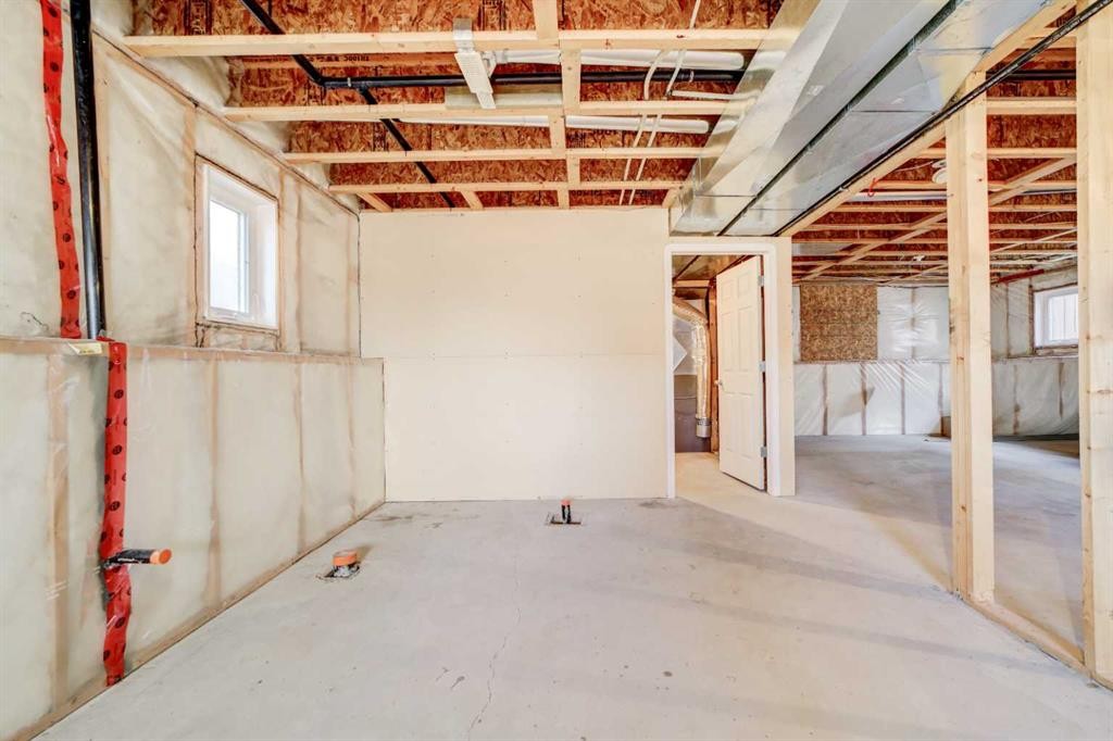 425 Edinburgh Road West, Lethbridge, AB - Indoor Photo Showing Basement