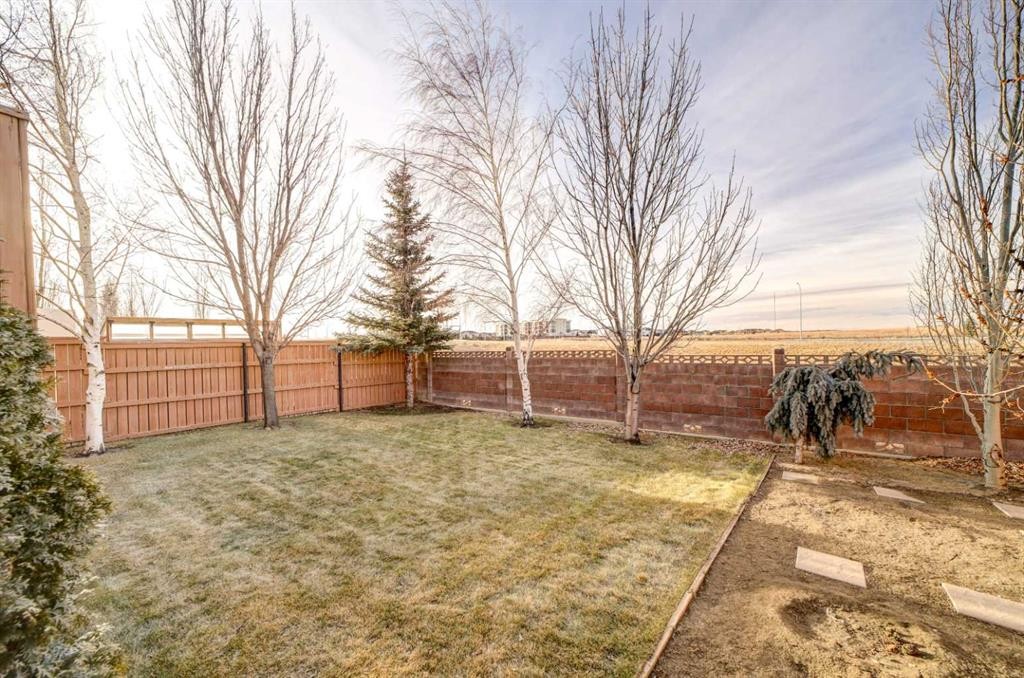425 Edinburgh Road West, Lethbridge, AB - Outdoor