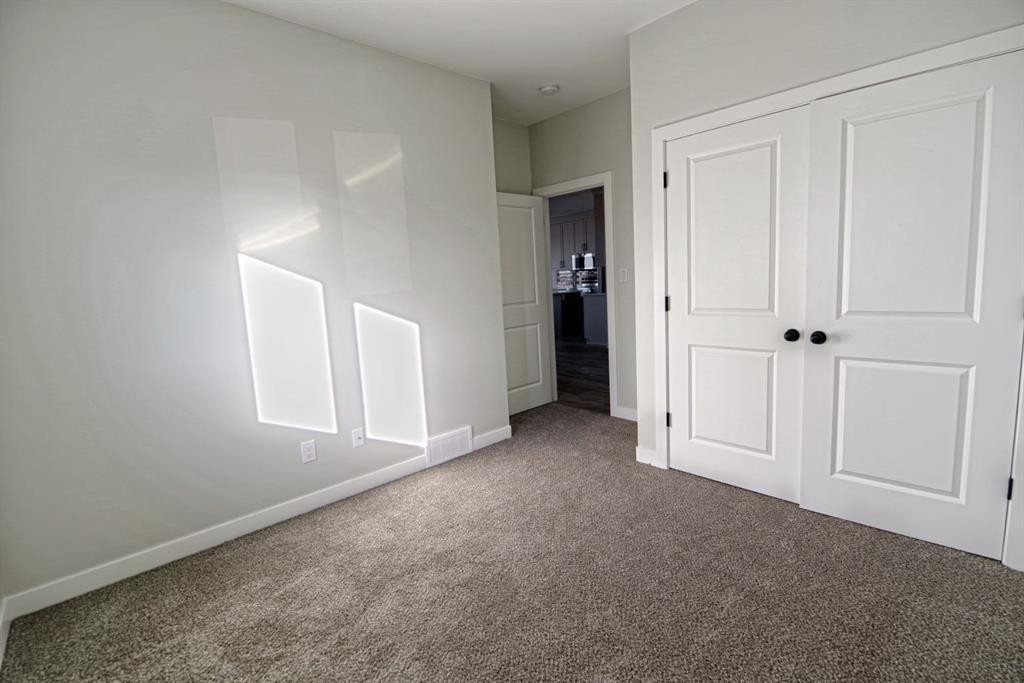375 Skeena Crescent West, Lethbridge, AB - Indoor Photo Showing Other Room