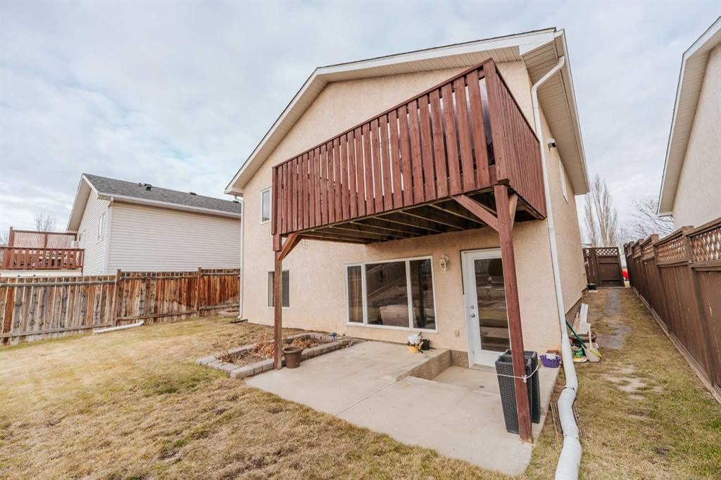 54 Kodiak Crescent North, Lethbridge, AB - Outdoor With Exterior