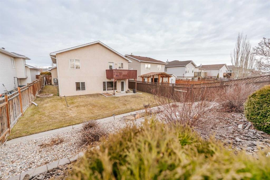 54 Kodiak Crescent North, Lethbridge, AB - Outdoor