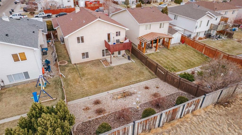 54 Kodiak Crescent North, Lethbridge, AB - Outdoor