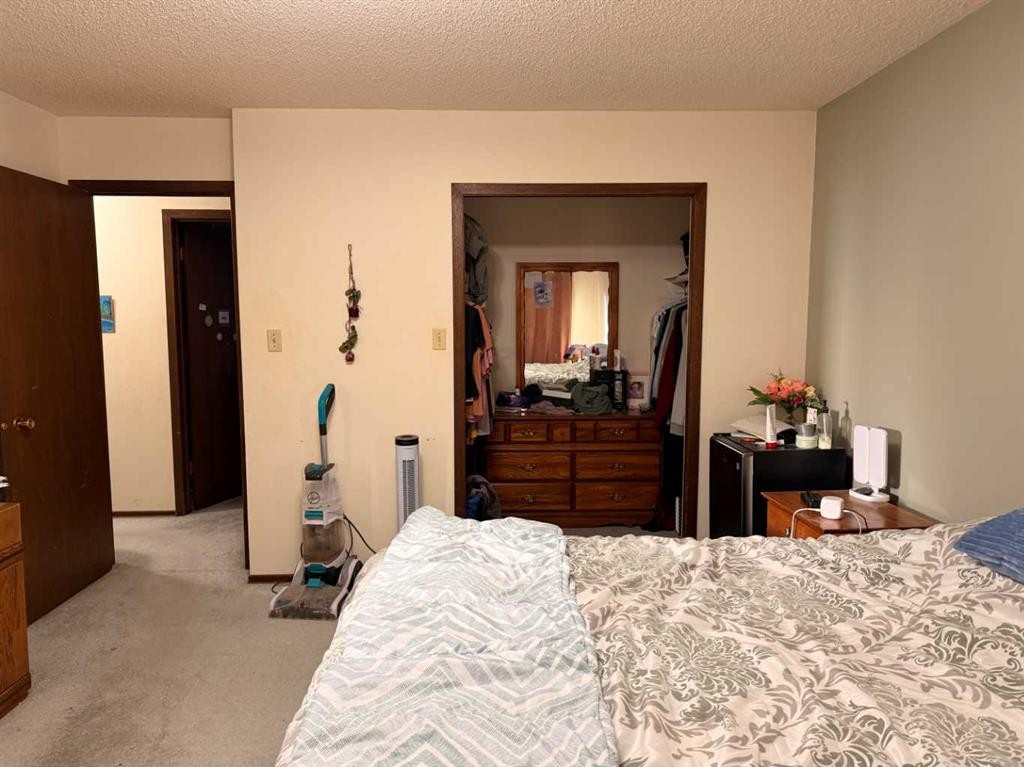 5214 38 Avenue, Taber, AB - Indoor Photo Showing Bedroom