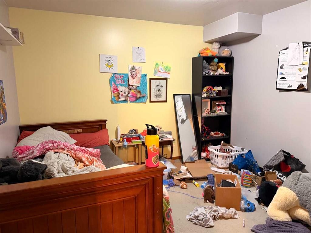 5214 38 Avenue, Taber, AB - Indoor Photo Showing Bedroom