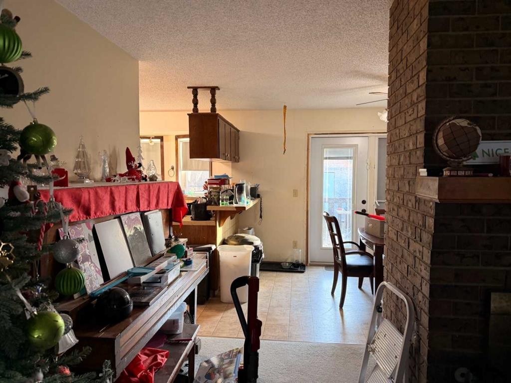 5214 38 Avenue, Taber, AB - Indoor Photo Showing Other Room