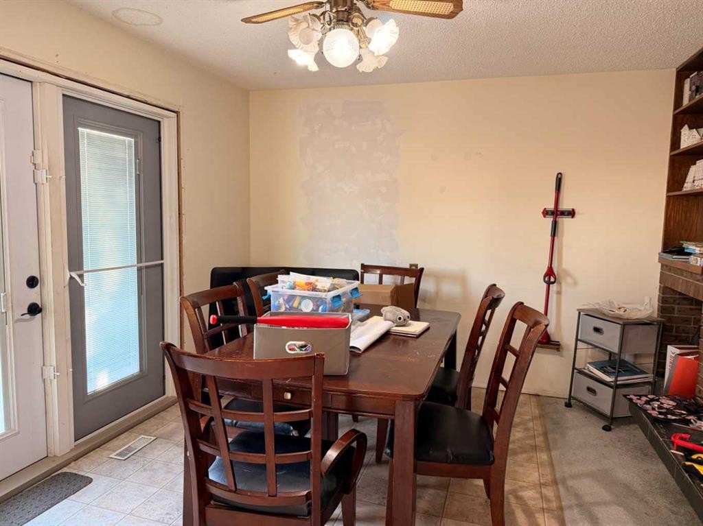 5214 38 Avenue, Taber, AB - Indoor