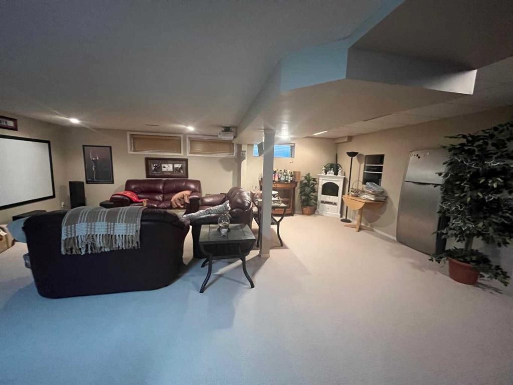 97 Ridgewood Crescent West, Lethbridge, AB - Indoor