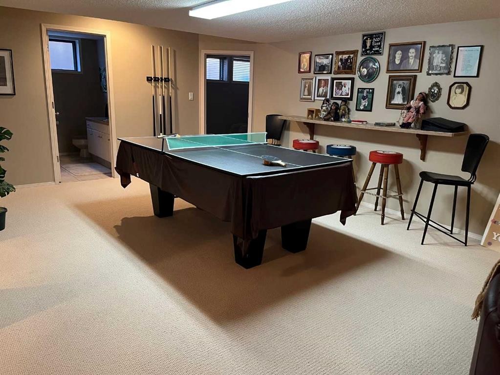 97 Ridgewood Crescent West, Lethbridge, AB - Indoor Photo Showing Other Room