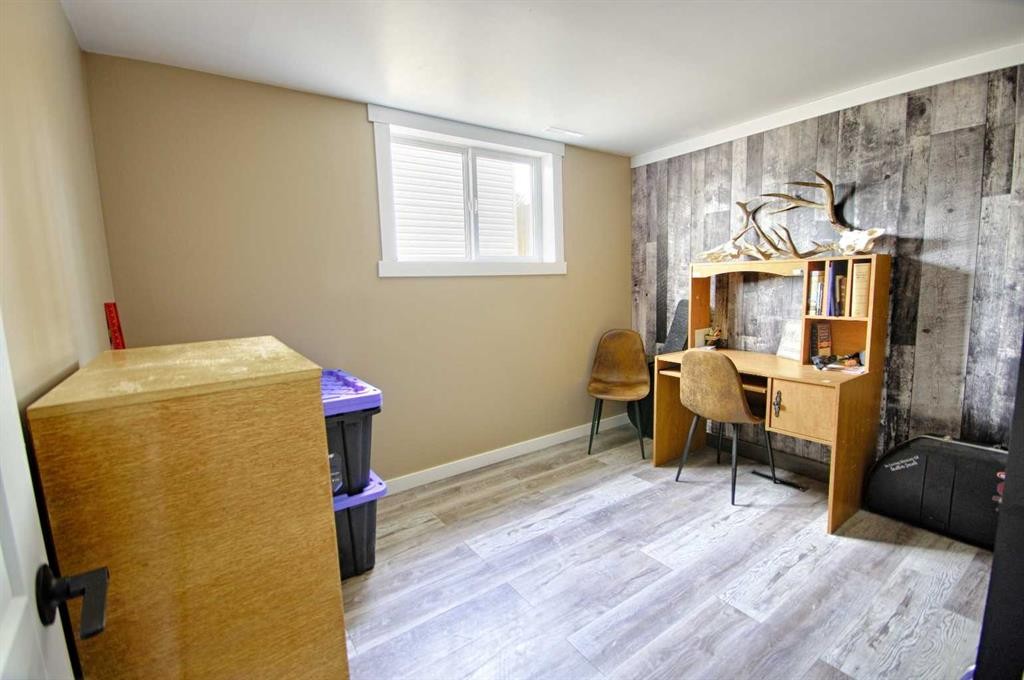 5818 53 Street, Taber, AB - Indoor