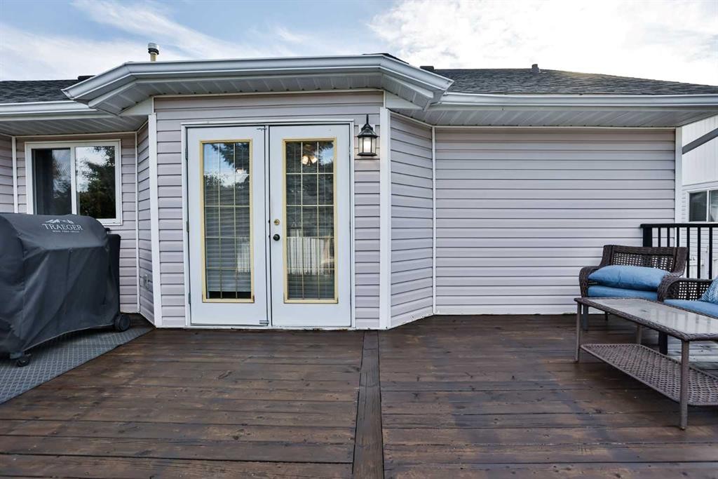 105 Aspen Way, Vulcan, AB - Outdoor With Deck Patio Veranda With Exterior