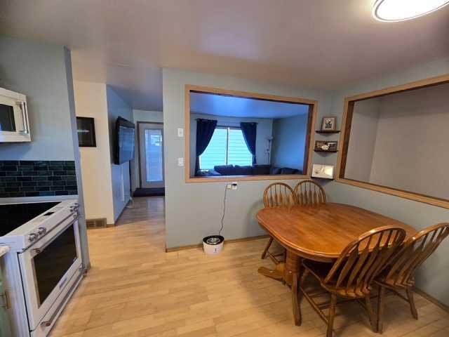 5605 57 Street, Taber, AB - Indoor