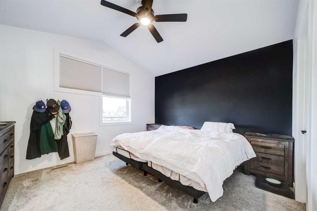 75 Blackwolf Pass North, Lethbridge, AB - Indoor Photo Showing Bedroom
