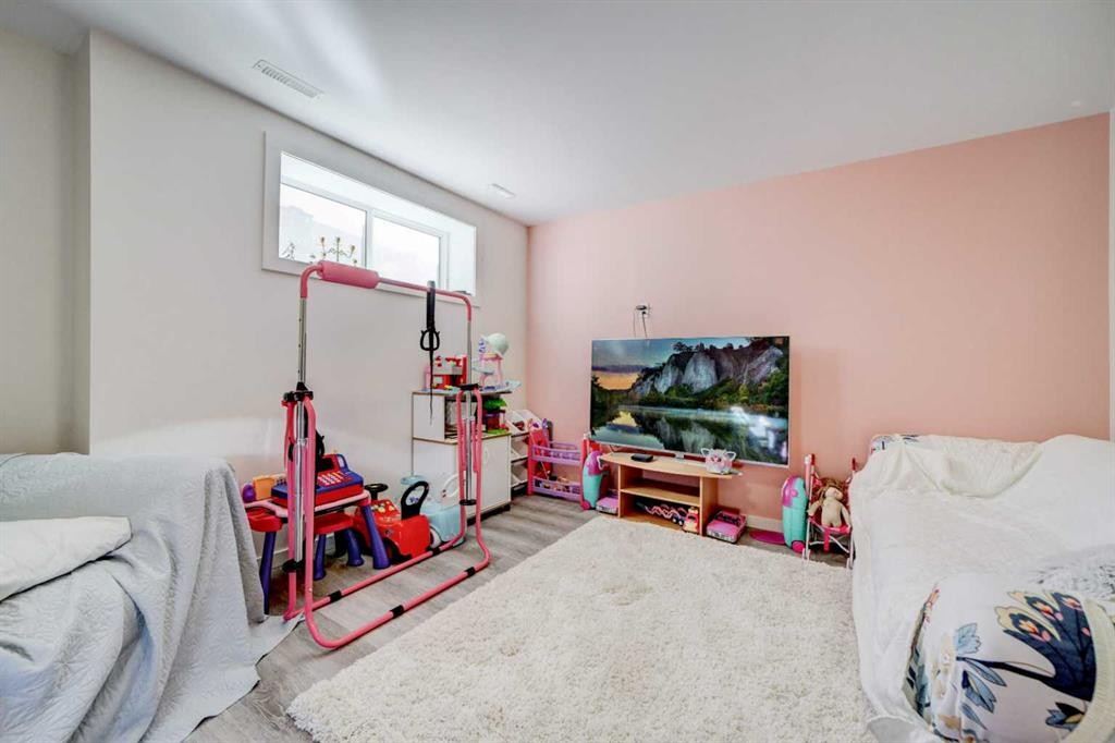 75 Blackwolf Pass North, Lethbridge, AB - Indoor